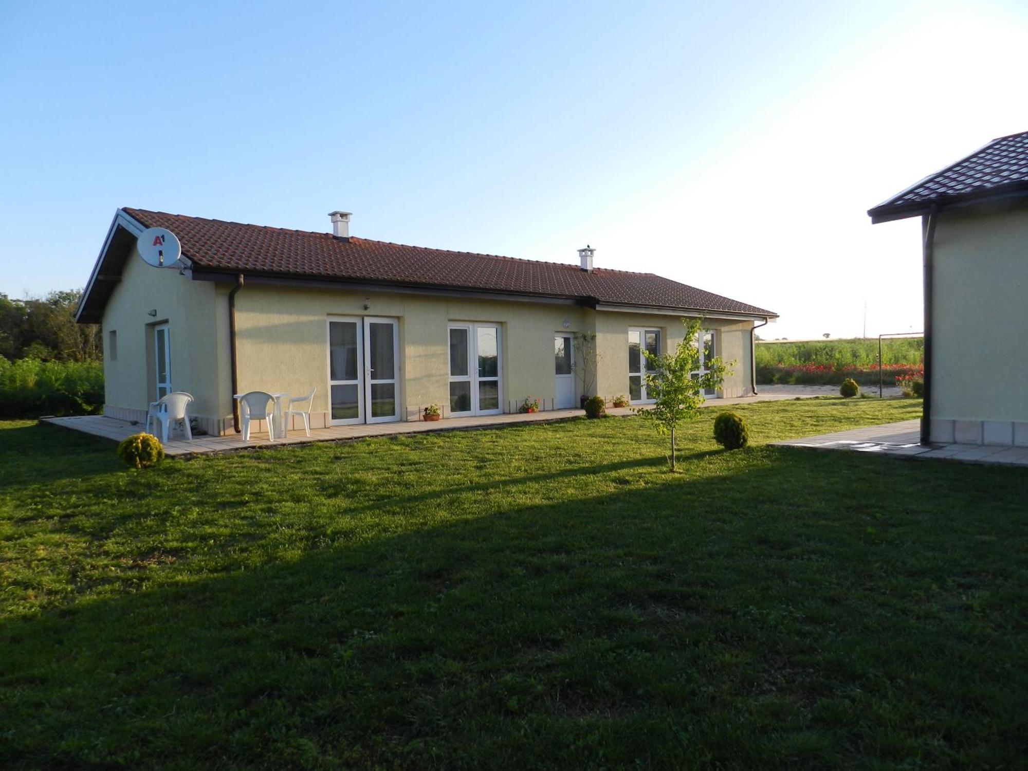 Villa Campo Ezerets Buitenkant foto